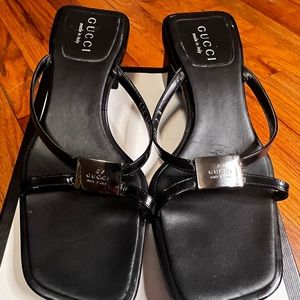 Cute Gucci black hills size 7 true to size